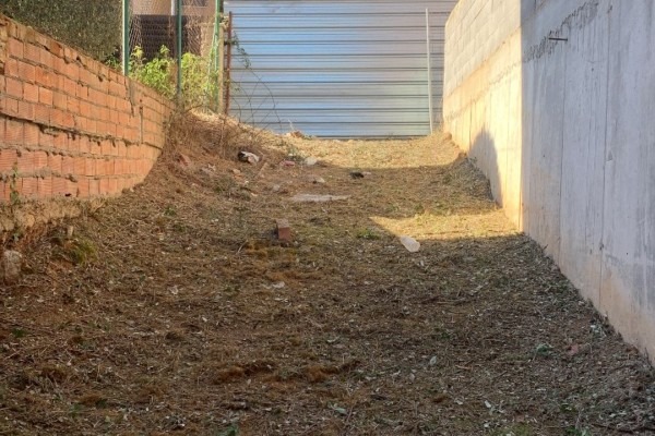 Servicio de desbroce y limpieza de parcelas